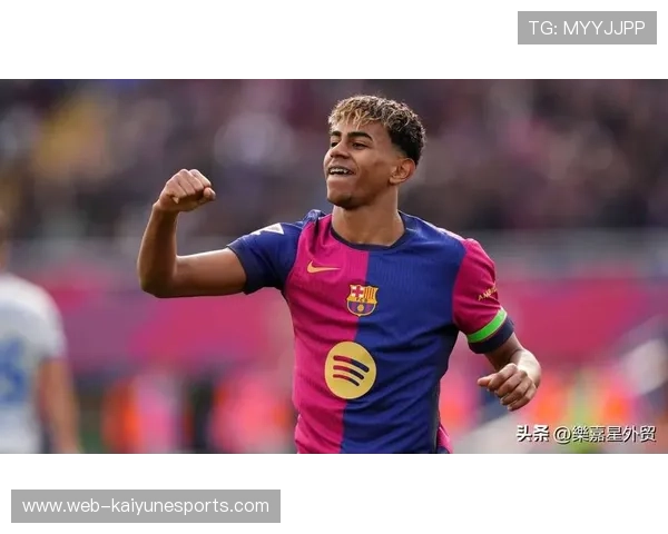 2025年足球现役十大球星排名揭晓 谁将成为足坛新一代传奇人物