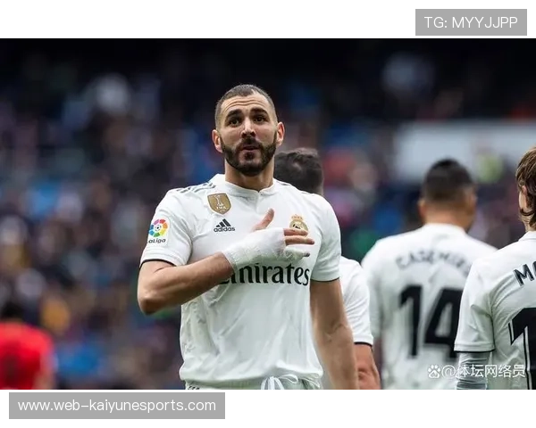 世界足坛最白球星揭秘 他的肤色为何成为球迷热议话题