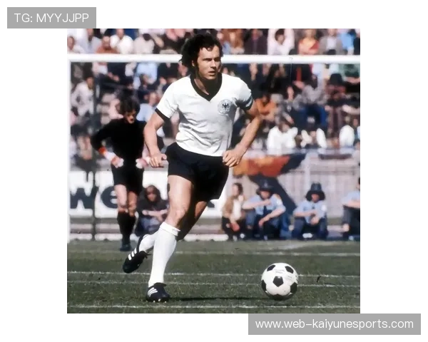 揭秘足球史上五大传奇巨星