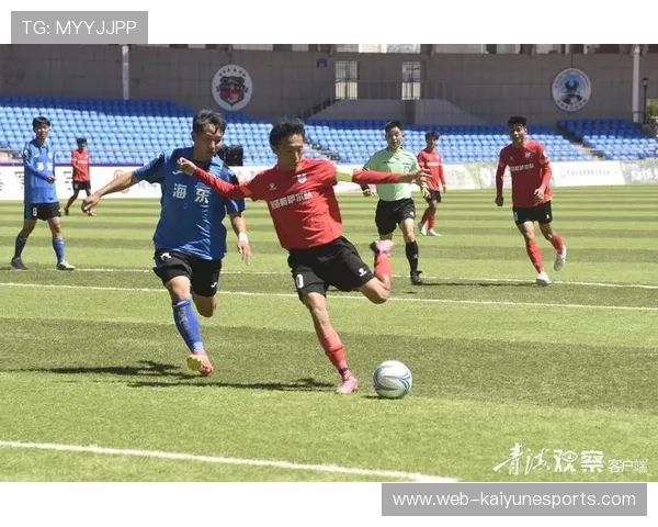 球场内外同样引人注目 足球场穿搭风格球星大揭秘